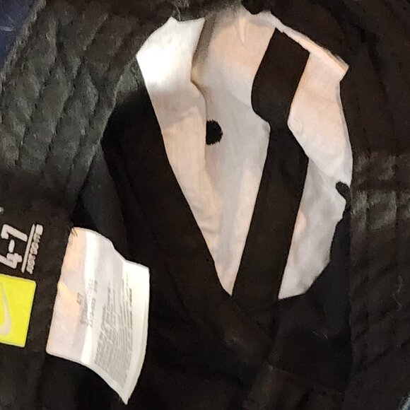 Nike Black with White Swoosh Youth Adjustable Just Do It Baseball Cap Size 4-7 - Picture 11 of 16